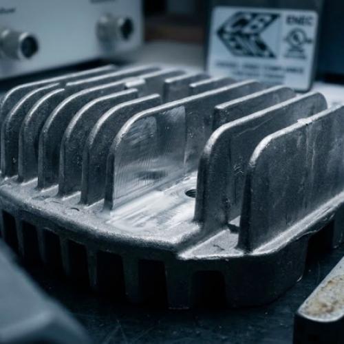 Why do top European B2B lighting distributors prefer unpolished brushed silver die-cast aluminum housings?
